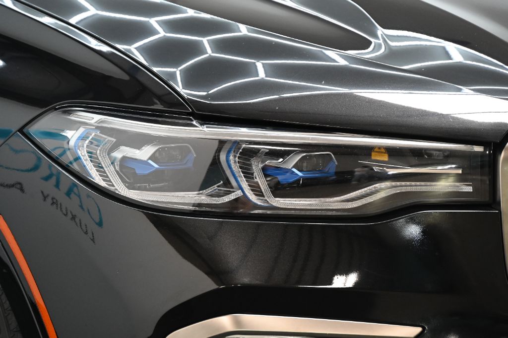 2021 BMW X7 M50i - Photo 9