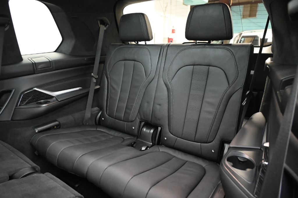 2021 BMW X7 M50i - Photo 49