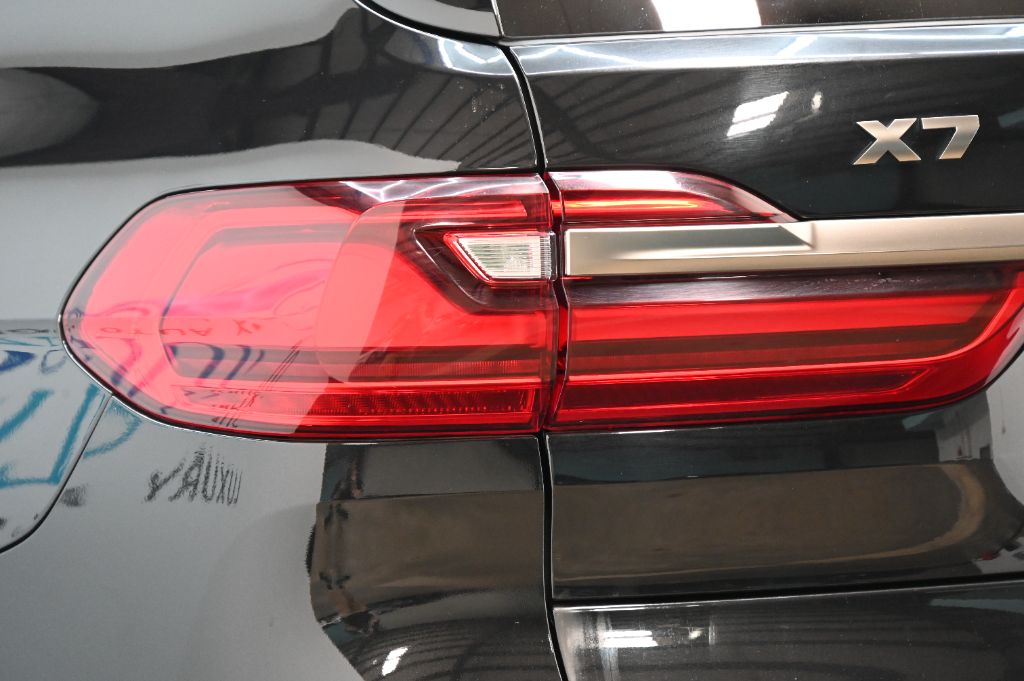 2021 BMW X7 M50i - Photo 13