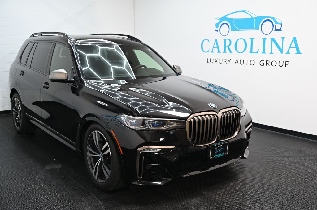 2021 BMW X7 M50i's photo