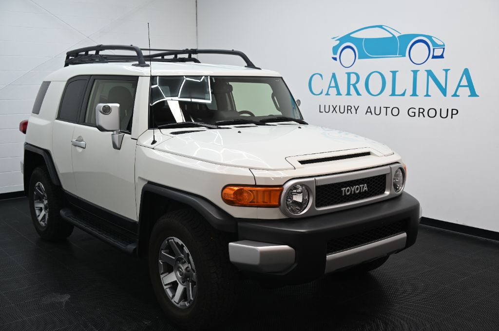 2014 Toyota FJ Cruiser Base's photo