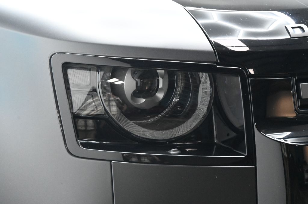 2022 Land Rover Defender Carpathian Edition - Photo 9