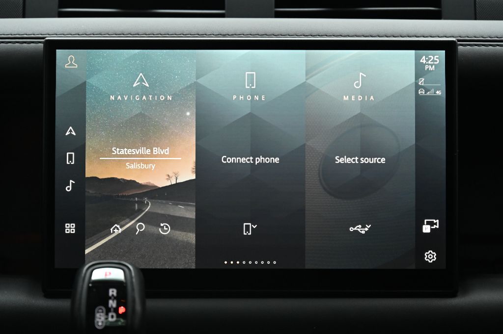 2022 Land Rover Defender Carpathian Edition - Photo 37