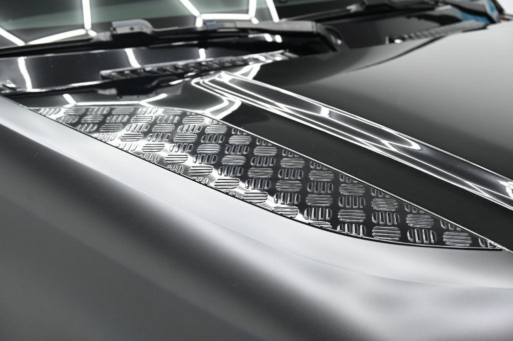 2022 Land Rover Defender Carpathian Edition - Photo 13