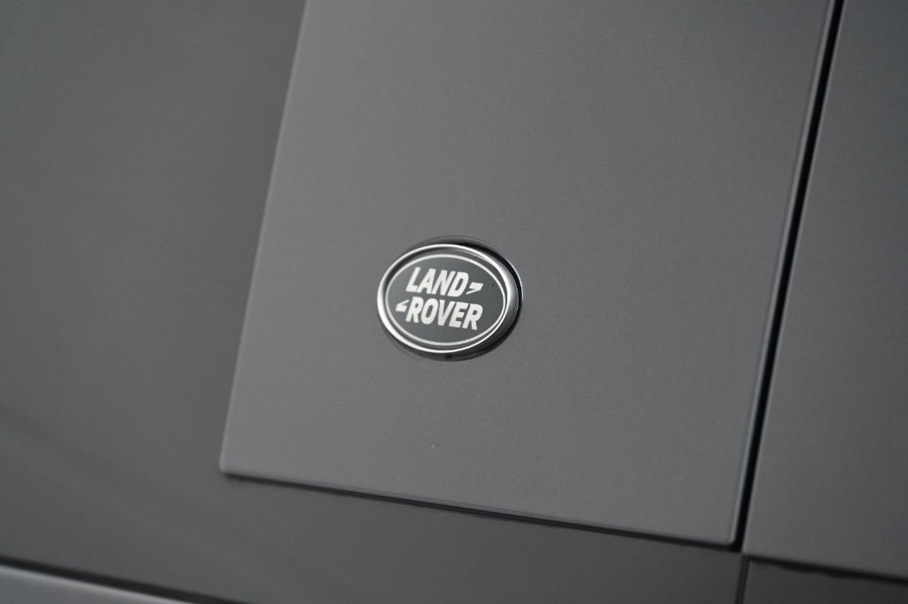 2022 Land Rover Defender Carpathian Edition - Photo 17